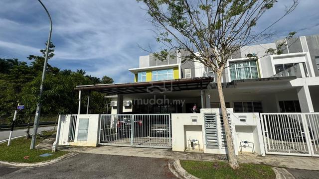 Corner Lot, 2 storey. Near LATAR highway (Negotiable) 1