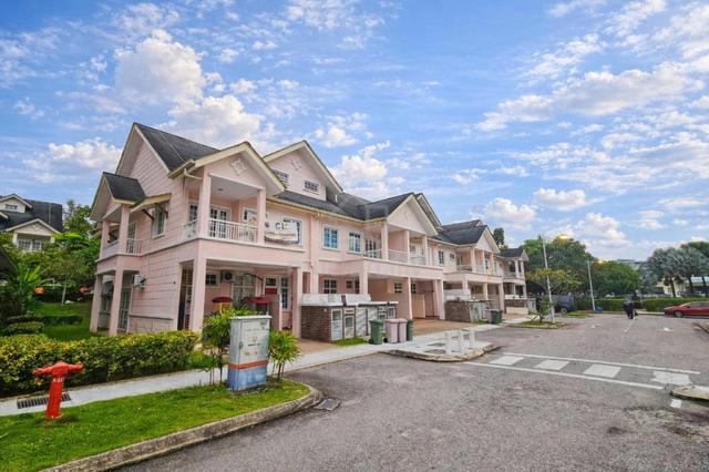 Freehold End Lot 32x70 2.5 Storey New Hampshire Presint 18, Putrajaya. 1