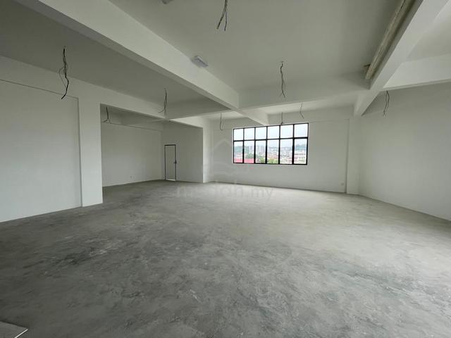 ROI 4.8%, Corner Shop For Sale Seri Kembangan, Serdang, Balakong 1