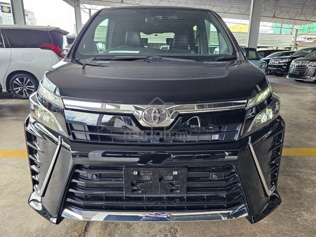 2021 Toyota VOXY 2.0 ZS KIRAMEKI III (A) - 2