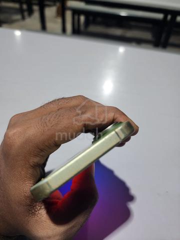 sale iPhone 17 light green colour - photo 2 of 4