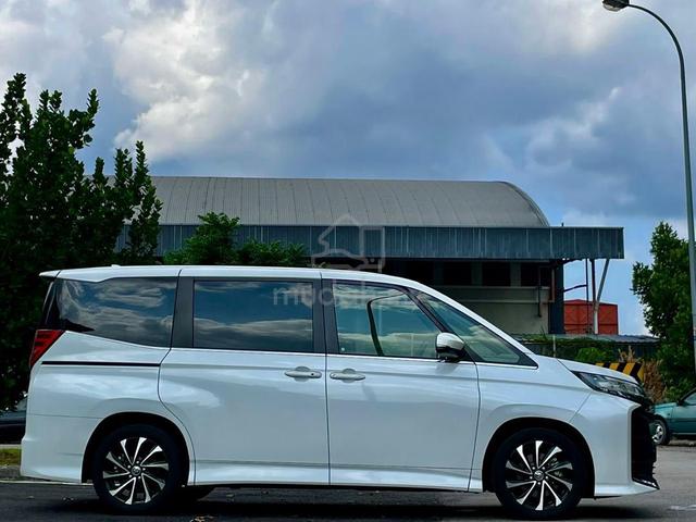 2022 Toyota NOAH 2.0 SZ (A) - 4