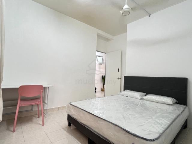 *Actual Photo* Fully Furnished, Kota Damansara Female Room For Rent 1