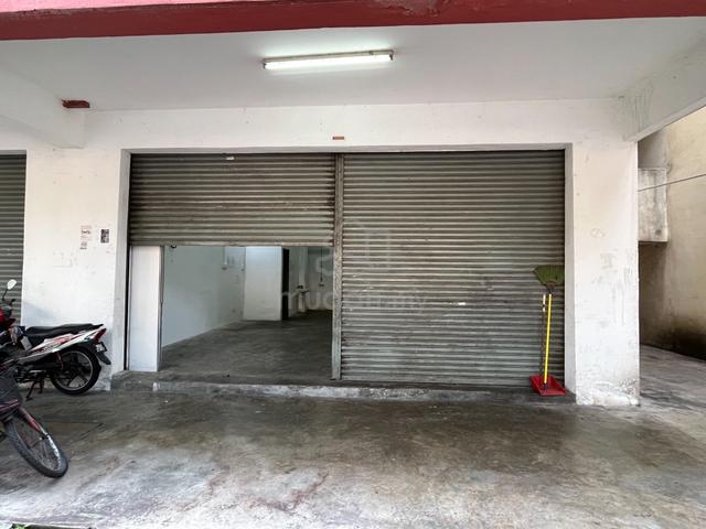 Seri Kembangan Putra Permai Tmn Equine Shop Rent-Ground Floor, 660sqf 1