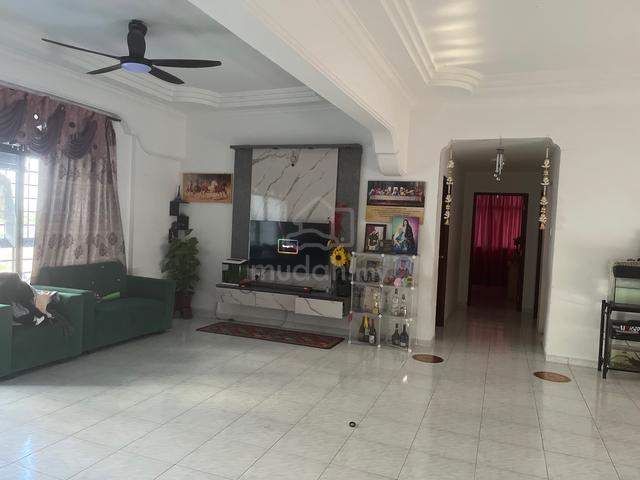 1single bedroom attached with washroom 1