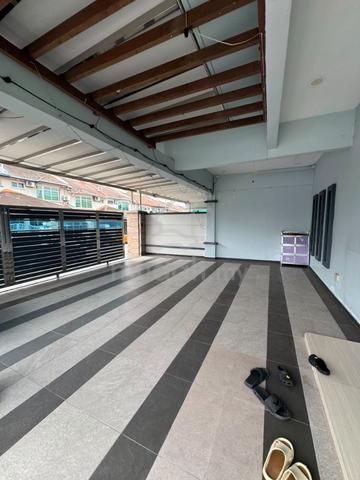 Double Storey Corner Lot @ Taman Gaya, Ulu Tiram For Sale 1