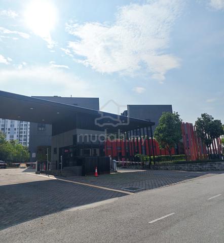 4.5-storey townhouse for sale in Taman Bukit Serdang 1