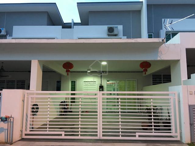Hijayu 3 Sendayan Double Storey House for rent 1