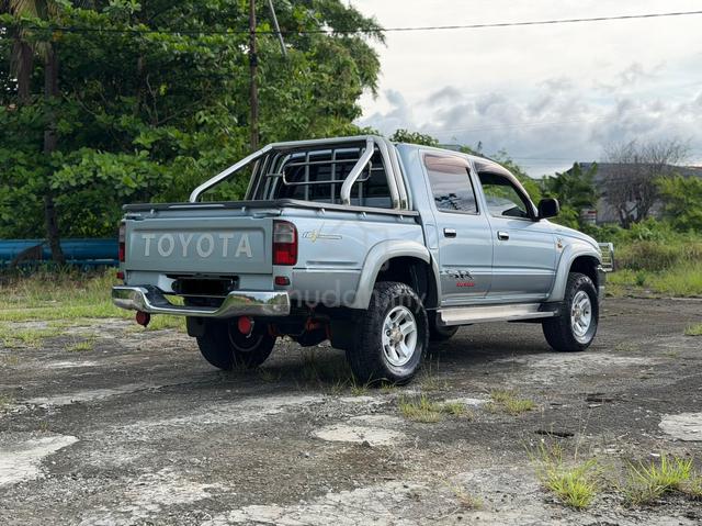 2003 Toyota HILUX 2.5 SR TURBO (A) - 3