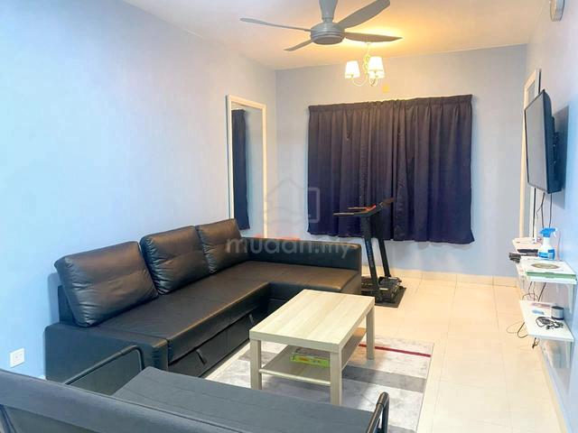 De Bayu Apartment 1