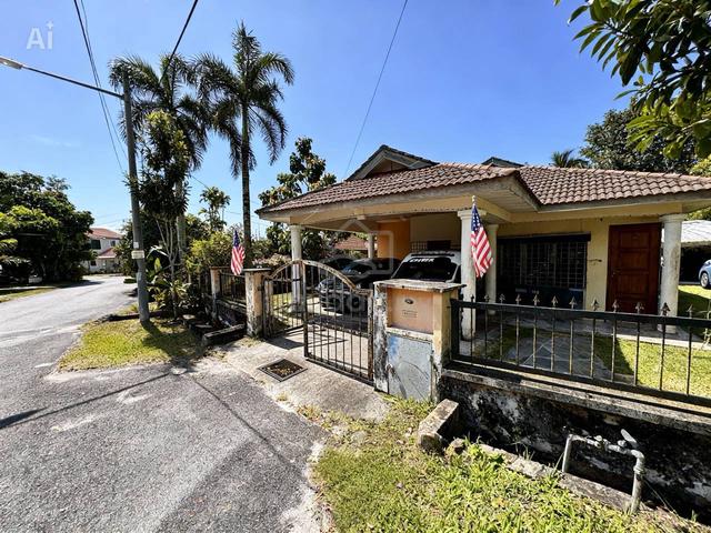 Non Bumi Lot - Tanah Luas 1 Storey Bungalow Taman Tasik Semenyih 1