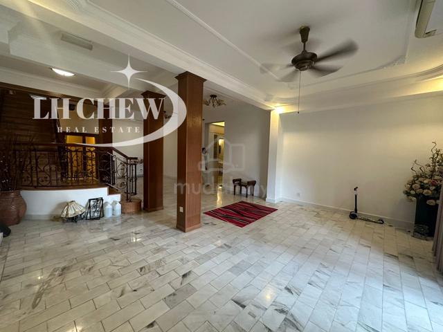Double Storey Terrace 2583sf Renovated Partial Furnish @ Sungai Ara 1