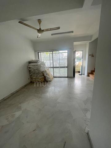 Subang Jaya USJ 13 2/s link house for rent 1