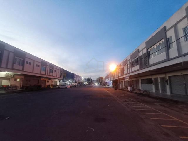 2 sty Shop lot for sale at Taman Tangling Indah ,Simpang Ampat . 1