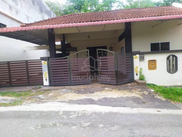 Single Storey Semi-Detached House For Rent 1