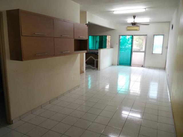 1st Floor Townhouse Amansiara Selayang Renovated With Good Items 1