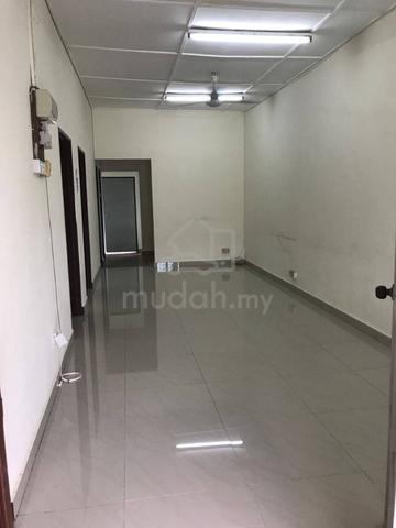 RENOVATED Single Storey Terrace Bandar Kinrara BK1, Puchong 1