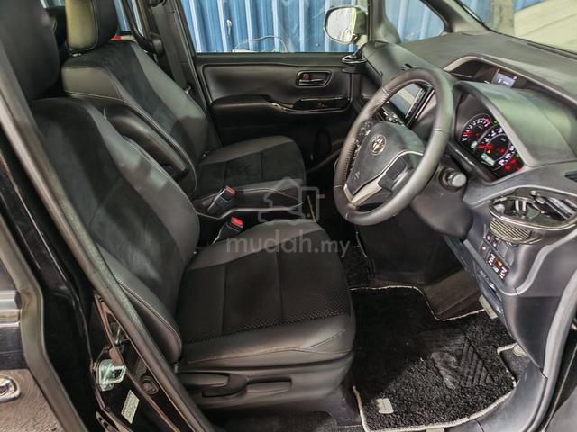 RECOND Toyota VOXY 2.0 ZS KIRAMEKI III 💥HIGH LOAN - 4