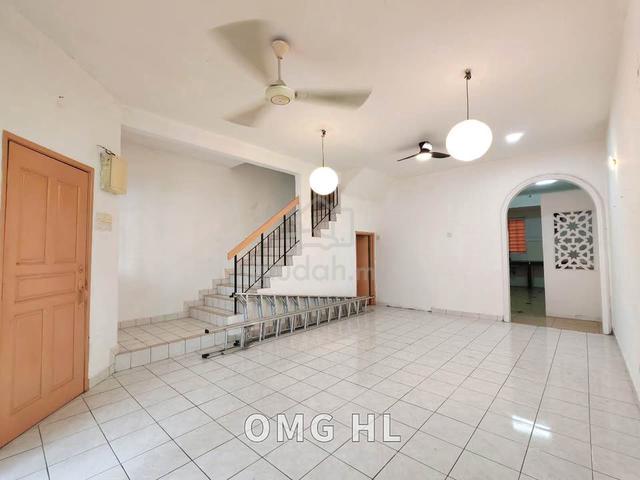 Bandar Puteri 2 Storey 18x65 Renovated Good Condition Below Value 1
