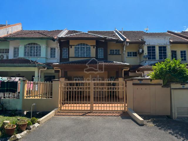 For Rent Nice Unit Double Storey Terrace Bandar Seri Putra Bangi 1