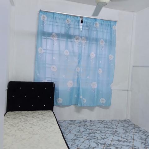 Bilik sewa perempuan Pontian 1