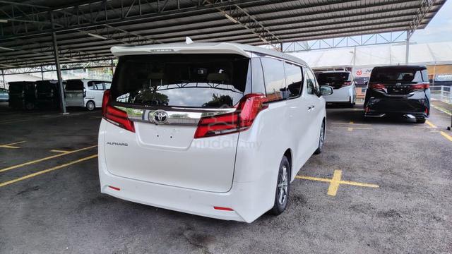 2021 Toyota ALPHARD 2.5 8 Seater - 4