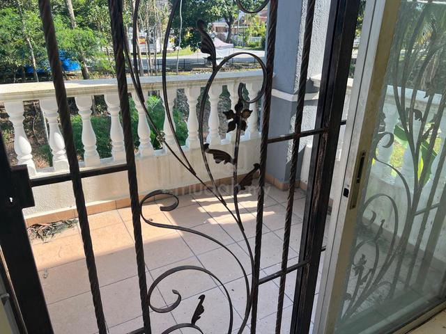Peaceful Area Corner House 2- STOREY Terrace House (Sikamat) 2