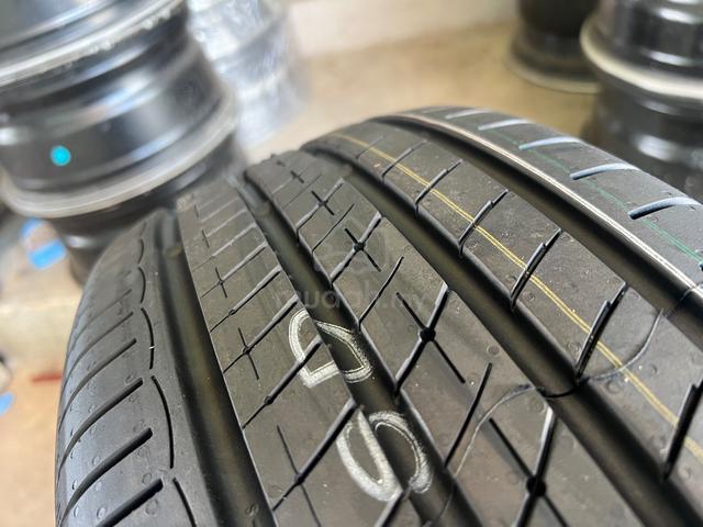 Carousel Image