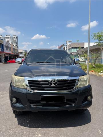2011 Toyota HILUX 2.5 G FACELIFT (A) - 1