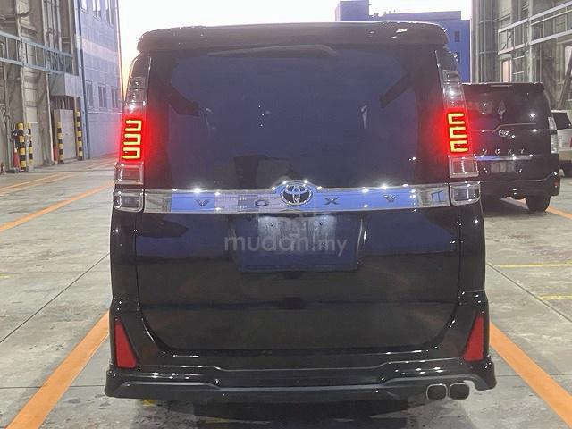 2021 Toyota VOXY 2.0 ZS KIRAMEKI III (A) - 4