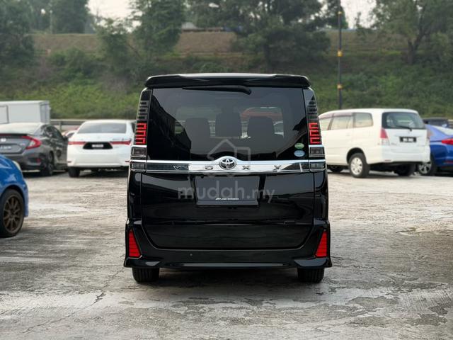 2019 Toyota Voxy Zs Kirameki Edition ✅ Mthly 12xx - 4