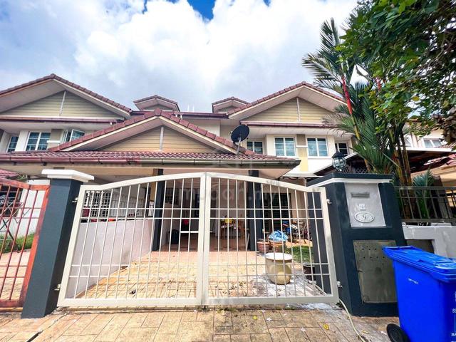 FOR RENT - Double Storey Terrace, Seksyen 7, Jalan Kristal, Shah Alam 1