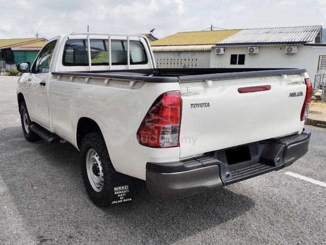 2017 Toyota HILUX 2.4 Single Cap VNT 4WD (M) - 2