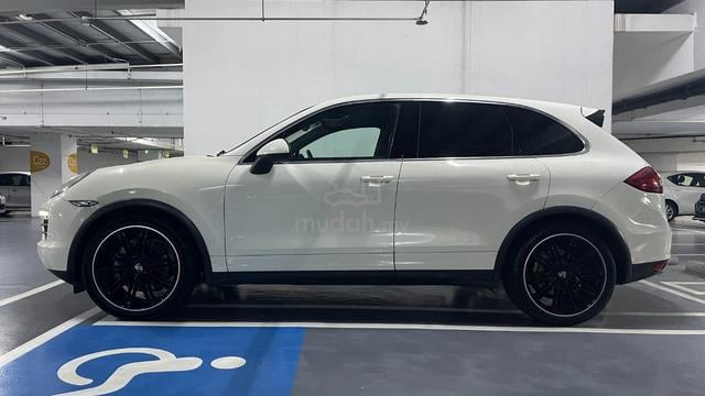 2011 Porsche CAYENNE 4.8 S 958 (A) - 4
