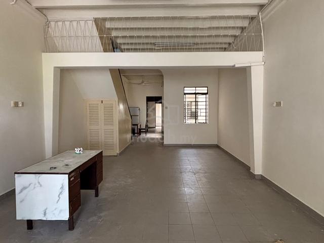 2 storey terrace near Jalan Burmah for rent 1