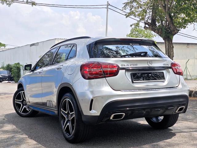 Mercedes Benz GLA250 4MATIC AMG LINE (CBU) - 2