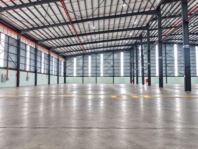 Looking for a large-scale warehouse with serious operational capacity 1