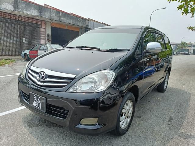 2011 Toyota INNOVA 2.0 E (A) - 3