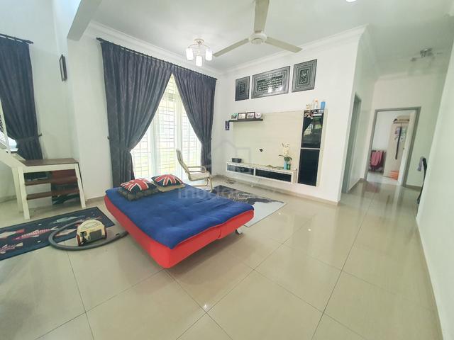 (Depan Surau & Open Facing) Banglo 1 Tingkat Krubong Melaka 5