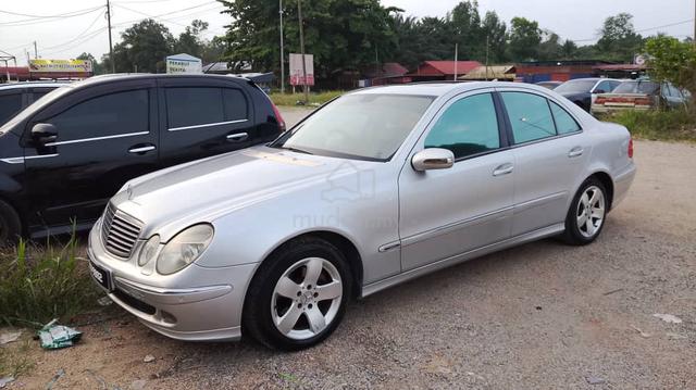 Mercedes Benz / E200K (A) 2003 - 2