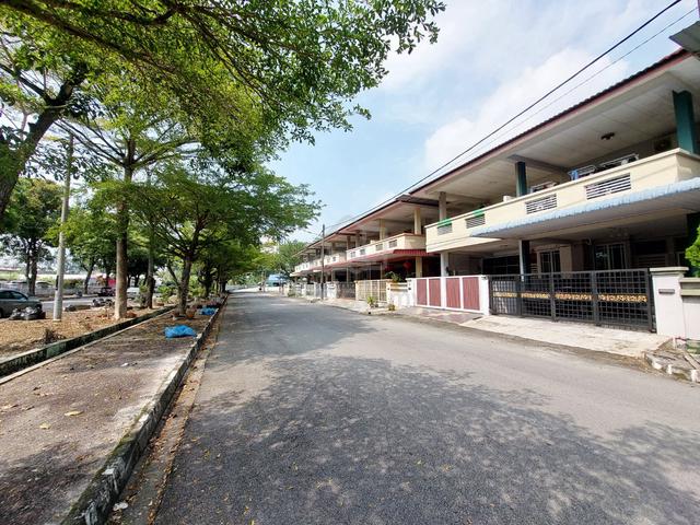 ALMA Impian Indah 2storey Terrace | No facing house easy PARKING 1