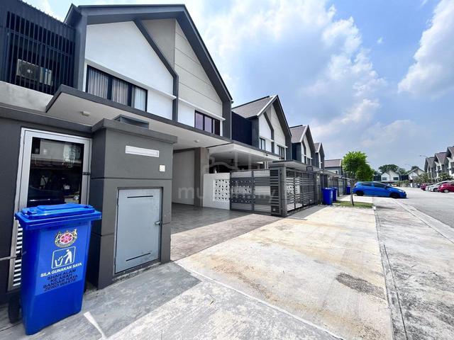 Double Storey Link House Lily Cahaya Alam, Seksyen U12, Shah Alam 1