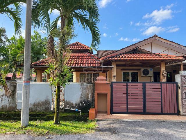 CORNER LOT ‼️ FREEHOLD ‼️ TERES 1 Tingkat Taman Nakhoda PALING MURAH ‼ 1