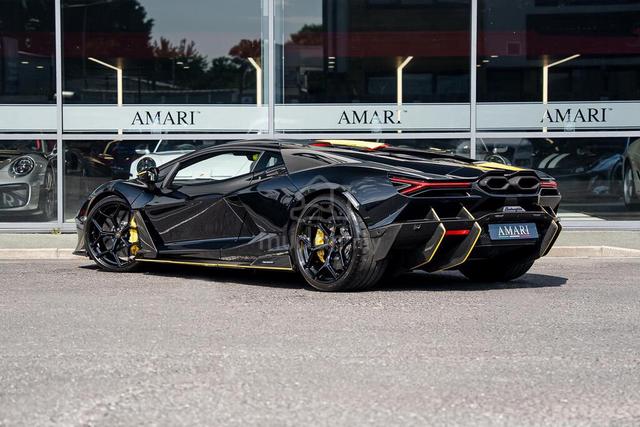 2025 Lamborghini REVUELTO 6.5 NEW CAR CONDITION - 2