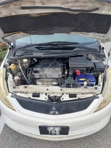 2009 Mitsubishi GRANDIS 2.4 FACELIFT (A) - 5