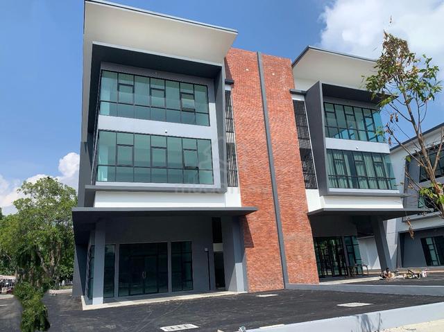 Semi Detached Warehouse or Shop Office Showroom at Sg Kapar Klang 1