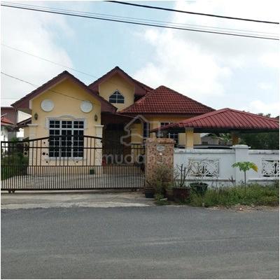 Single storey Bungalow, Kampung Chap Harimau, Tanah Merah, Kelantan 1