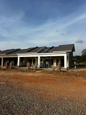 Rebate 10%! FREE Lawyer Fees! Teres Setingkat Taman Pinang Ceria! 1