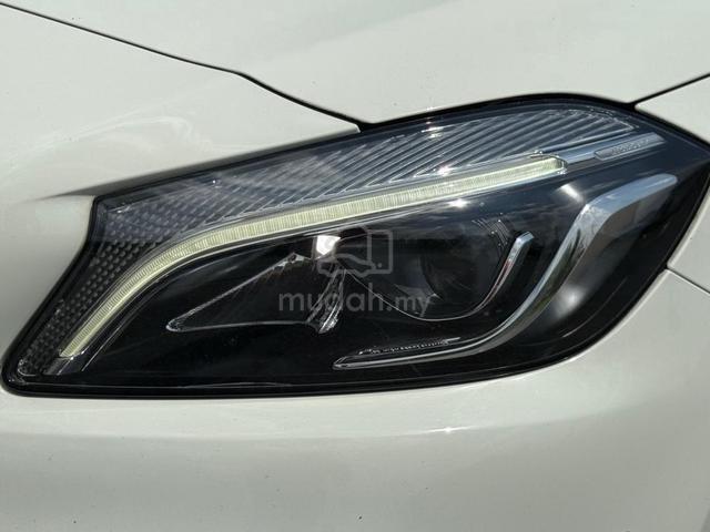 2018 Mercedes Benz A200 1.6 AMG LINE FACELIFT (A) - 4