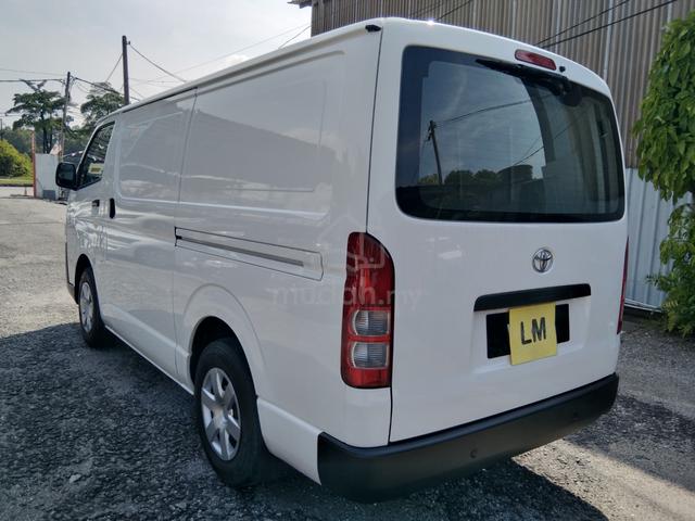 R /2023/ Toyota HIACE 2.5 TURBO (M) PANEL VAN - 2